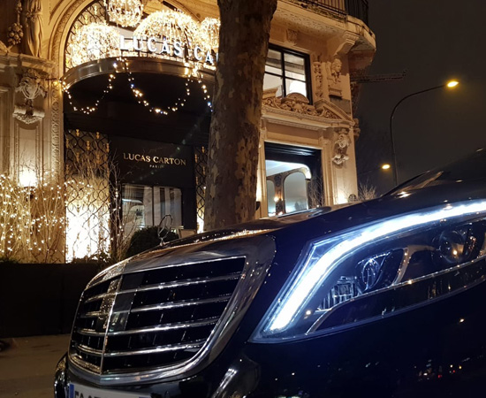 limousine for visiting Paris with confidence
