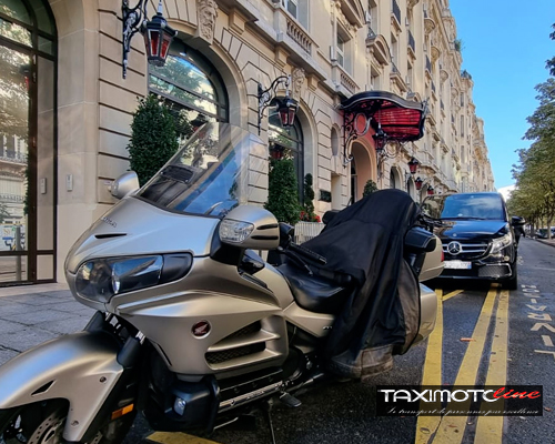 taxi-moto-hotel-royal-paris