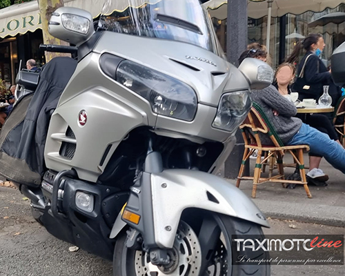 taxi-moto-paris-cafe-d-eflore